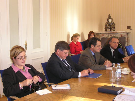 Riigikogu väliskomisjon kohtus Küprose parlamendi delegatsiooniga